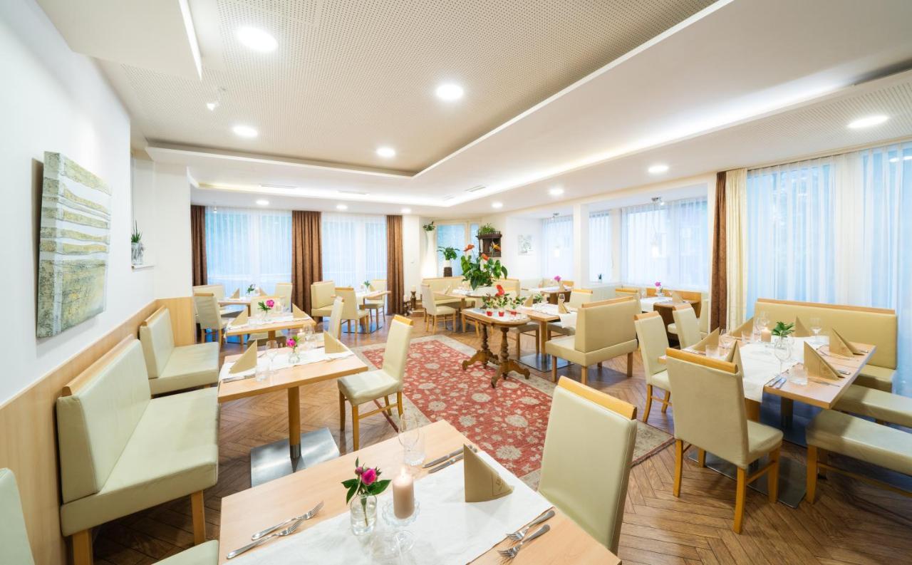 Hotel-Restaurant Gollner Lebring Exterior photo